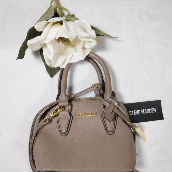 Steve Madden Handbags - Steve Madden mini crossbody Mushroom handbag